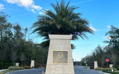 Monument entry column feature into River Landing in Nocatee